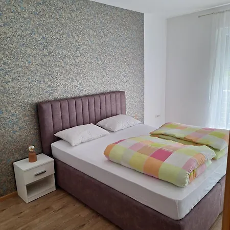 Enjoy Free Private Parking Apartment *