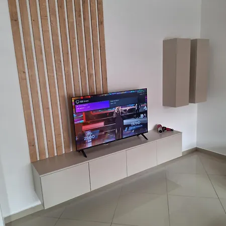 Apartment Enjoy Free Private Parking