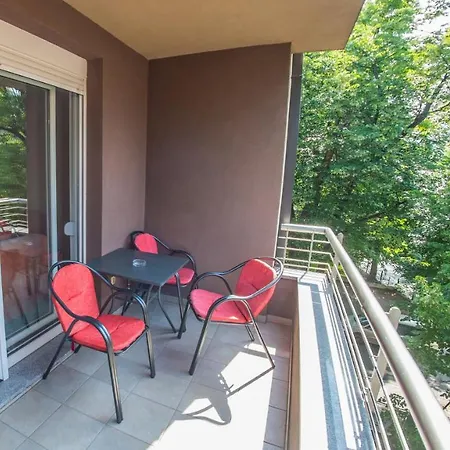 Enjoy Free Private Parking アパート *