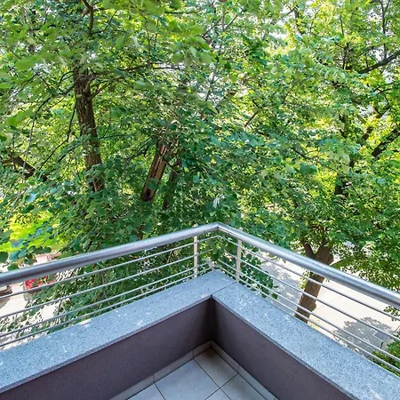 Apartment Enjoy Free Private Parking